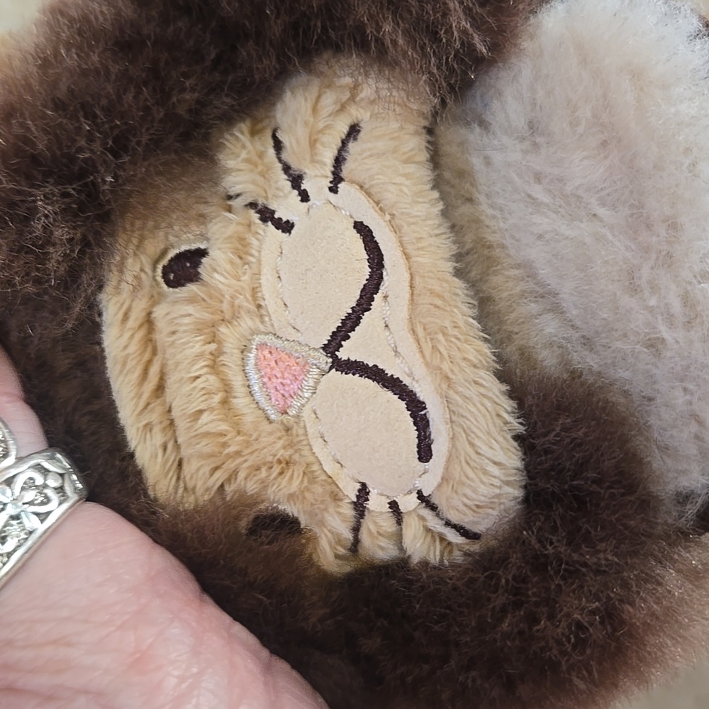 UGG Plush "Fluff Yeah" Sheepskin Lion Unisex Slide/Strap Sandal Shoes - Picture 3 of 8